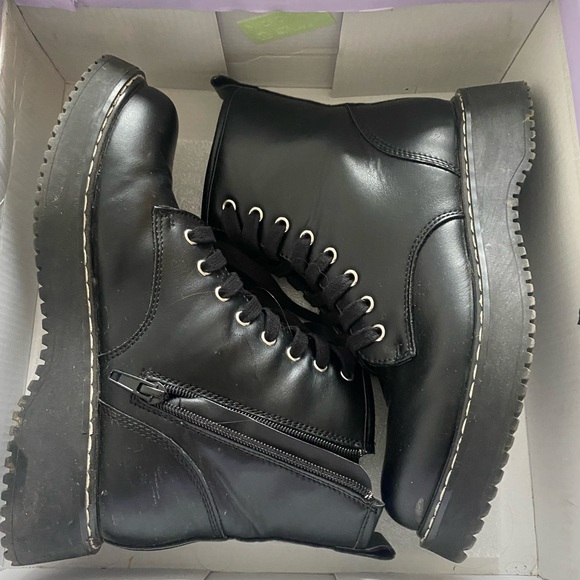 Madden Girl Combat Boots - Picture 2 of 2